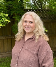 Book an Appointment with Vicki Roberts for Clinical Hypnotherapy