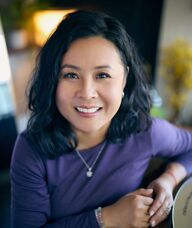 Book an Appointment with Yollanda Zhang for Psychotherapy