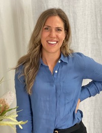 Dr. Danielle Wiesner null