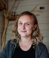 Book an Appointment with Mariah Stoochnoff at Bonnington Acupuncture Studio